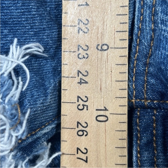 Levi's 501 Denim Shorts Women's 24 Blue Mid-Rise Hem Button-Fly Distressed - Picture 6 of 14